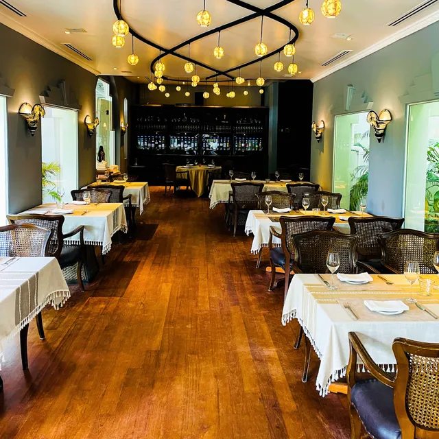 Le Planteur Restaurants & Lounge