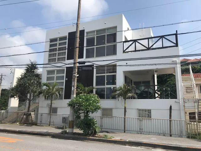 T&T VACATION RENTALS - MOF ( Maeda Ocean Front House )