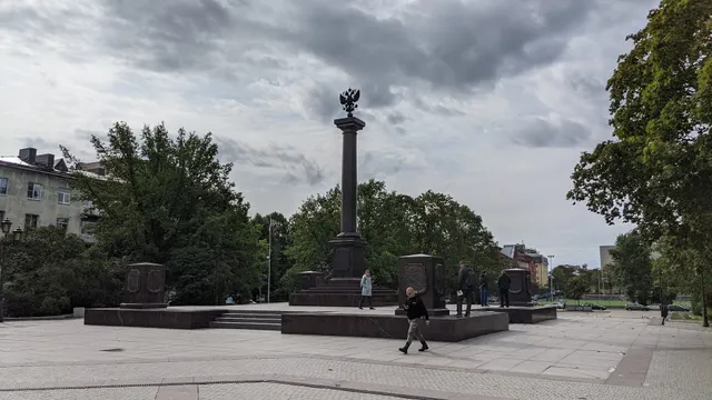 Ploshchad' Vyborgskikh Polkov