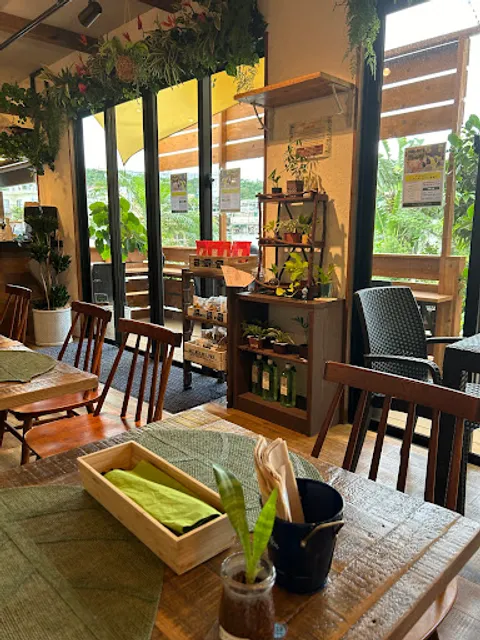 Plus Garden Cafe プラスガーデンカフェ