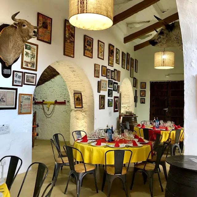 Mercado Gastronómico y Tapas San Albín