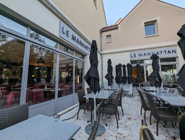 Le MANHATTAN