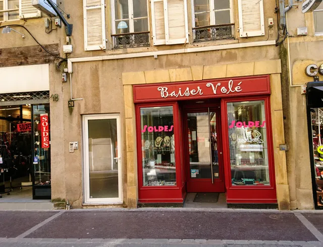 Baiser Volé