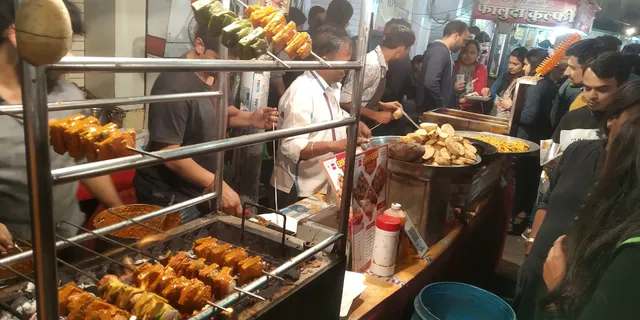 Sarafa Night Food Market