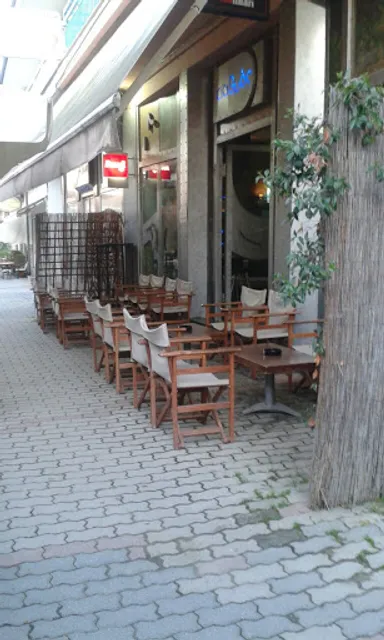 Stathmos Cafe-Bar