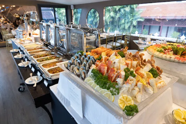 Shangri-La Horizon Cruise