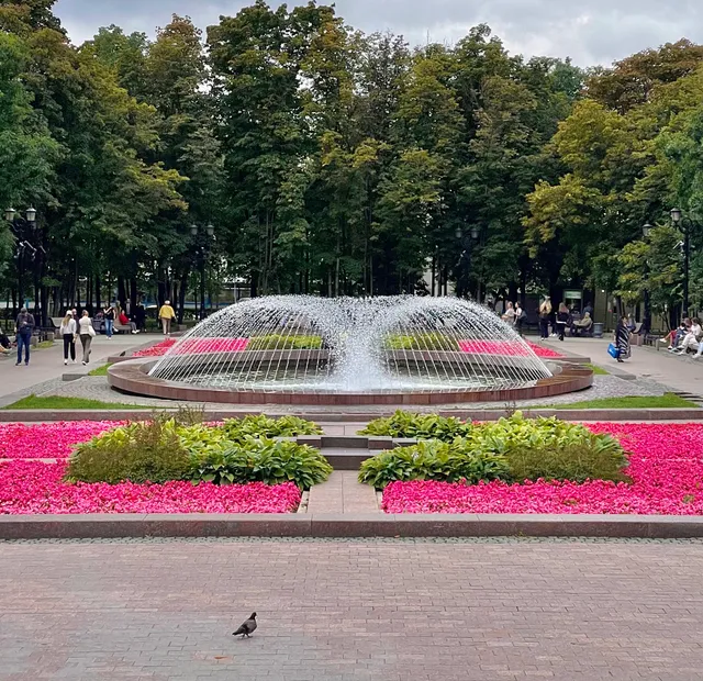 Novopushkinsky Square
