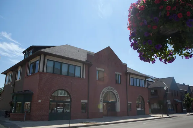 Multnomah County Library - Fairview Columbia
