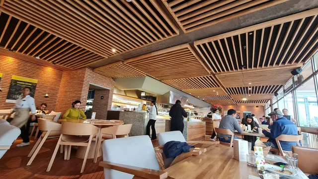 Crepes & Waffles Julio Mario Santo Domingo