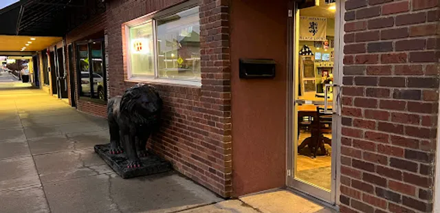 Black Lions Pub & Pizza
