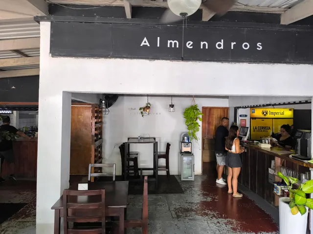 Almendros Cantina