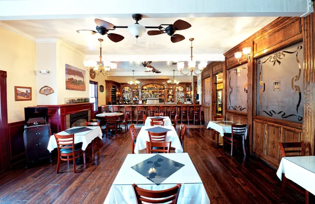 Jamestown Hotel Restaurant