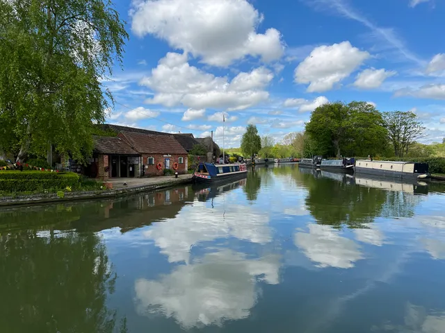 Thrupp Canoe & Kayak Hire Centre