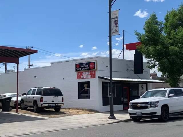 Javi’s Chicken And Churros