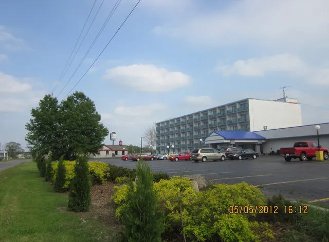 Howard Johnson by Wyndham Benton Harbor/St. Joseph