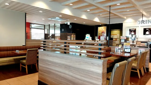 ガスト 三木志染店