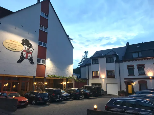 Hotel-Restaurant Weinhaus Zum schwarzen Bären