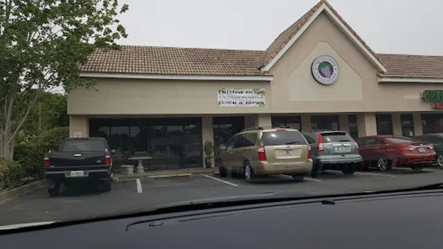 Twisted Grape Wine Bar and Cafe