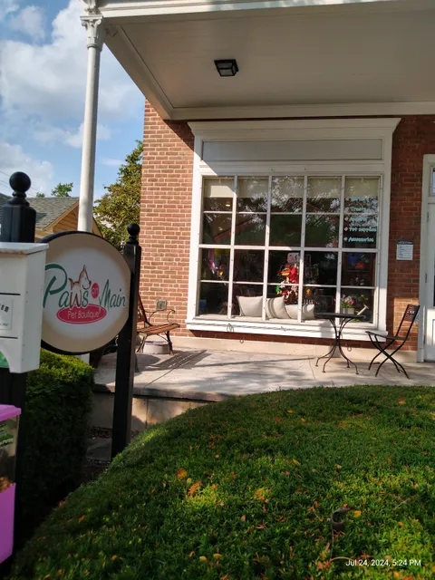 Ligonier Paws on Main