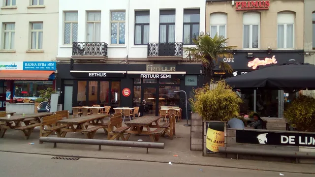 Eethuis frituur semi