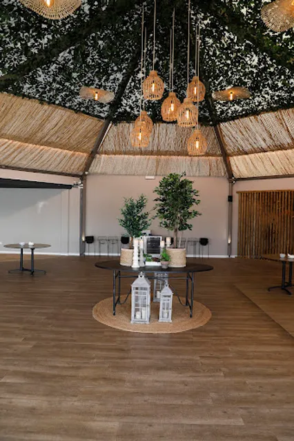 La Barraquita Beach Club & Restaurant