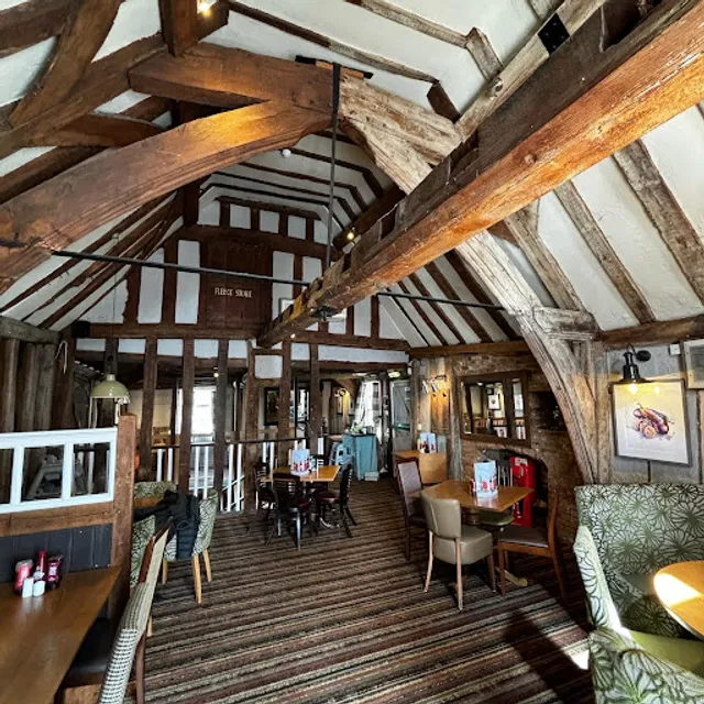 Harvester Golden Fleece Brentwood