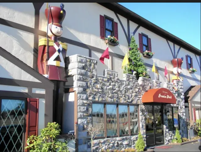 The Shoppes Of Premise Maid