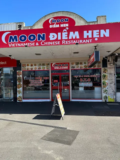 Moon Diem Hen