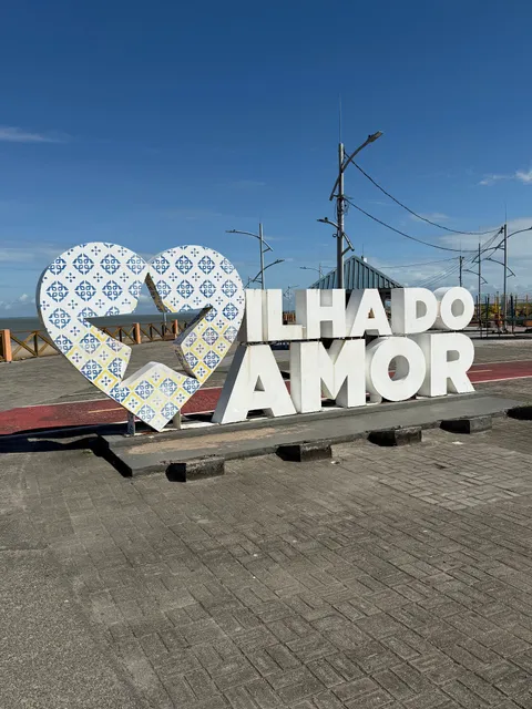 Letreiro "Ilha do Amor"