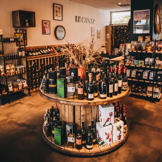 Le Canap | Cave à vins, Bar à manger, Épicerie fine