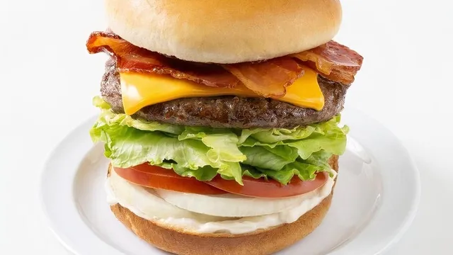 Nation’s Giant Hamburgers & Great Pies