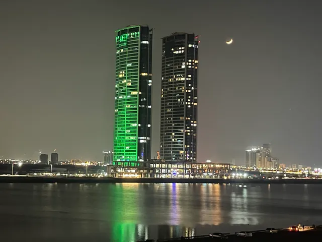 Creek Plaza Building