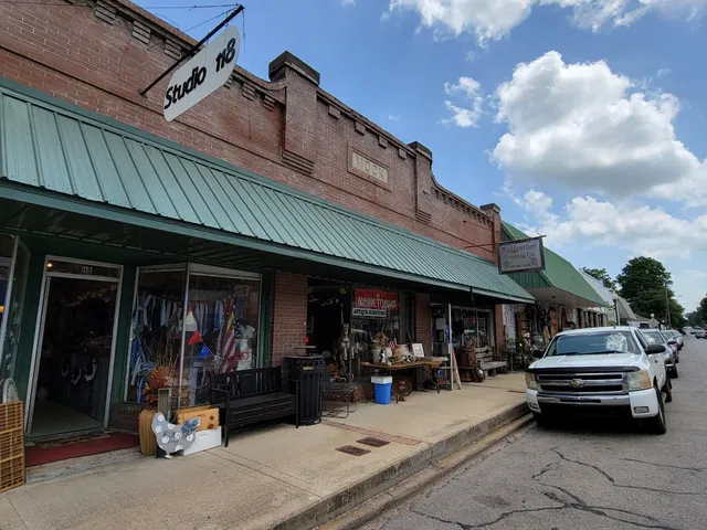 Redfeather Trading Co