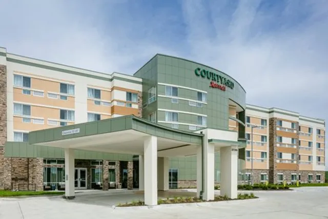 Courtyard by Marriott Omaha Bellevue at Beardmore Event Center