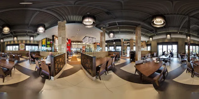 Paramount Middle Eastern Kitchen - The Queensway