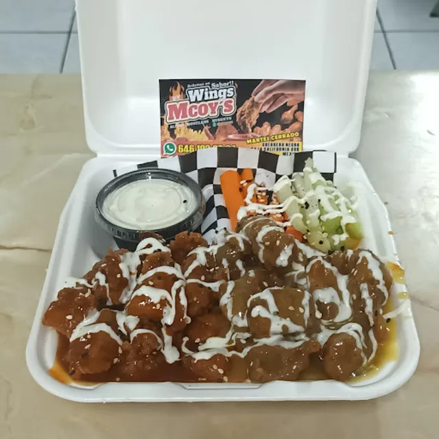 Wing's Mcoy's SIEMPRE AUTENTICO Y DELICIOSO.