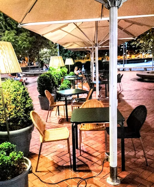 Ingelesen zelaiko terraza