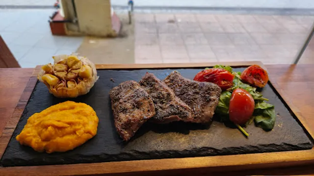 Whisk & Whiz Cafe Bistro