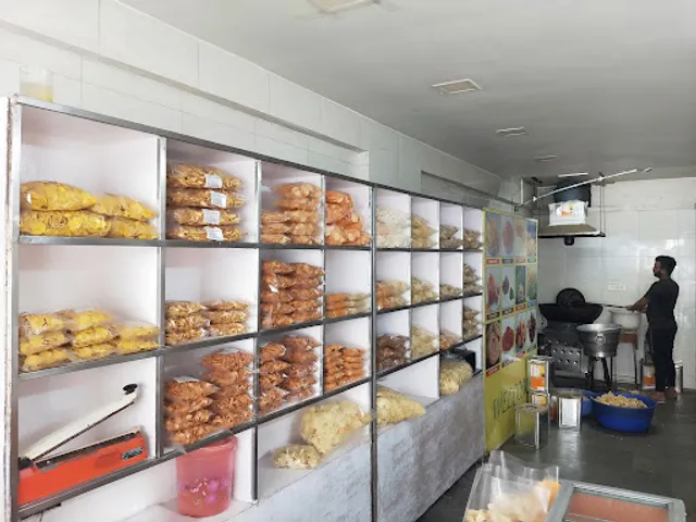 vaibhavi grhu udhyog Hot Chips