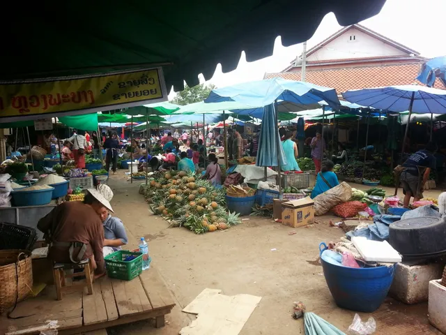 Phosy Market