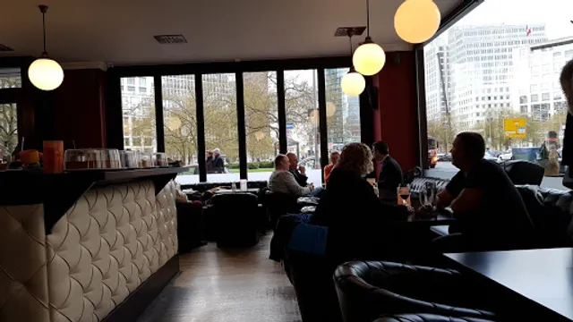 Eleven Café Bar Lounge