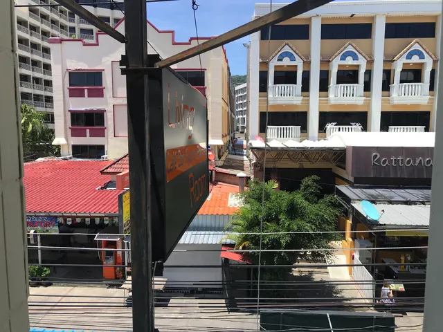 Living Room Guesthouse & Cafe Bar