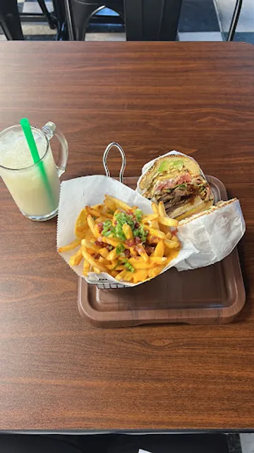 Chiqui Burger Southside Blvd