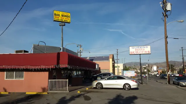 Queens Burgers - Pacoima