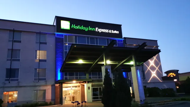 Holiday Inn Express & Suites Saint - Hyacinthe by IHG