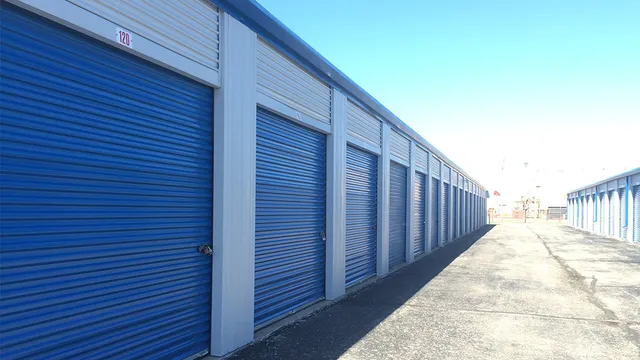 Storage Rentals of America