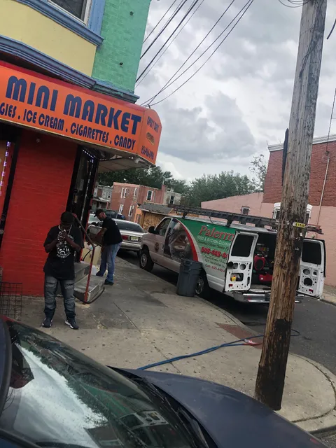 Fernandez Family Mini Market