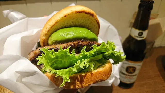 FRESHNESS BURGER Shibuya Higashi