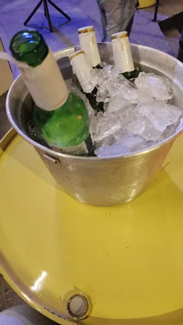 To no trabalho bar petiscaria