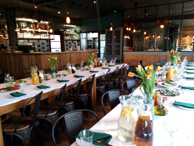 Bella Napoli - Kondratowicza 18